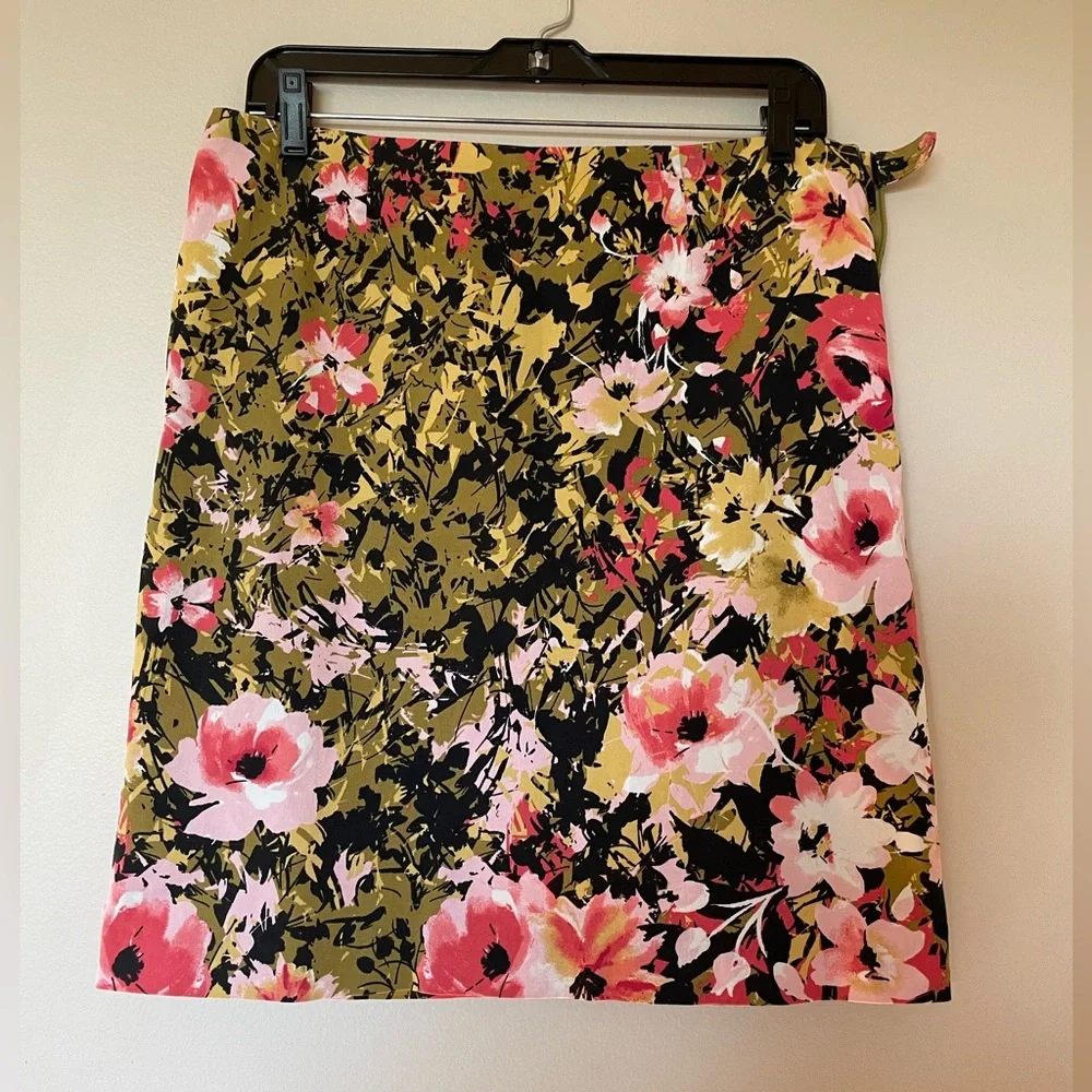 J. Jill Pretty Floral Skirt Stretch Size 10 Petite